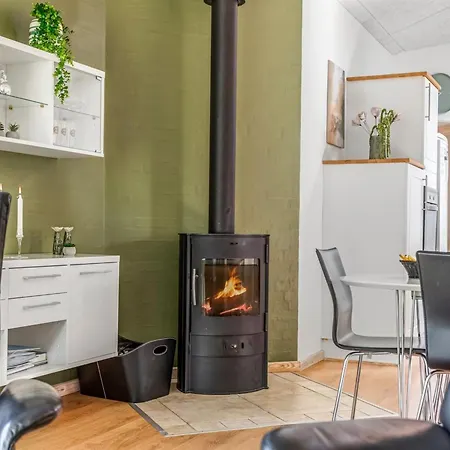 Coco - 200m From The Sea By Interhome *