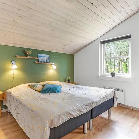 Coco - 200m From The Sea By Interhome *
